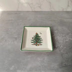 Coleção Pinheiro de Natal: Porcelana Clássica em Branco e Verde