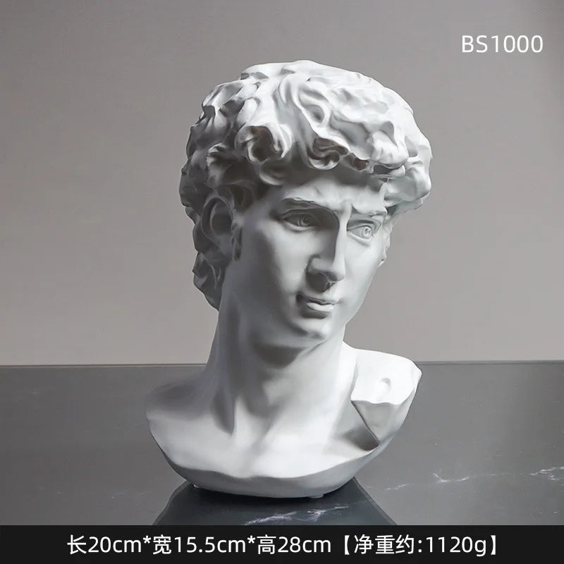 Esculturas decorativas de bustos de figuras da mitologia grega