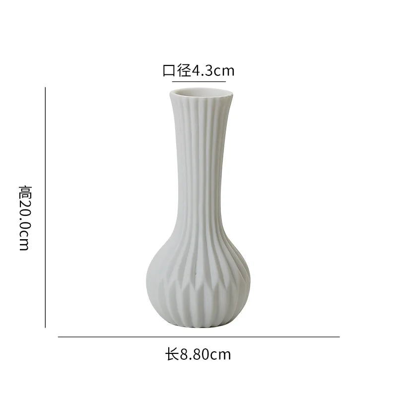 Vaso de cerâmica branca