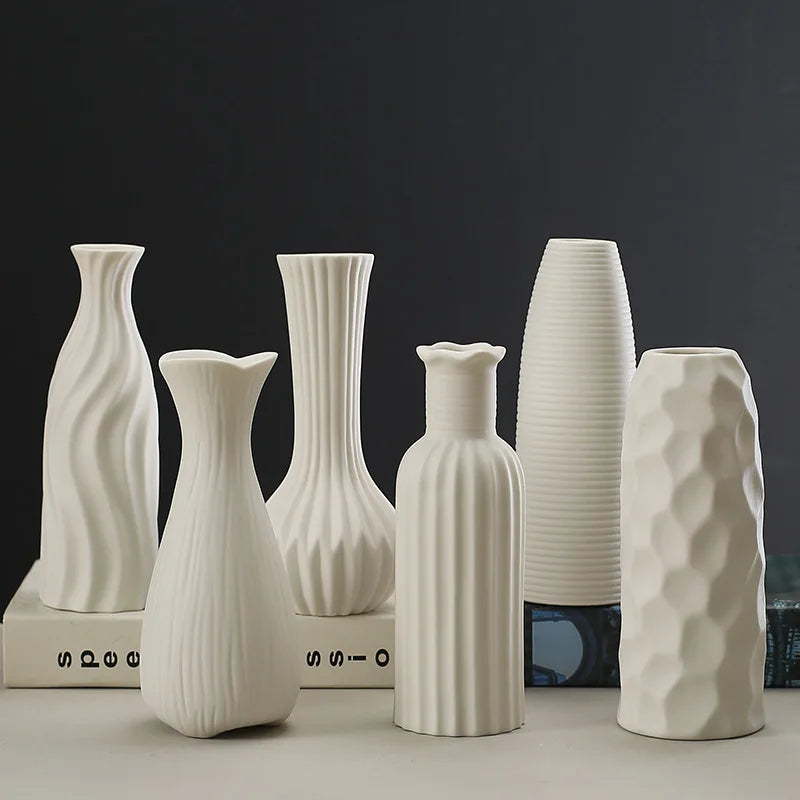 Vaso de cerâmica branca