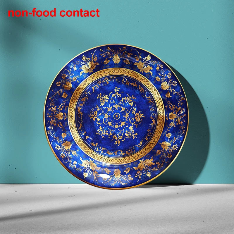 Prato Decorativo em Cerâmica Azul e Dourada com Design Floral Europeu,