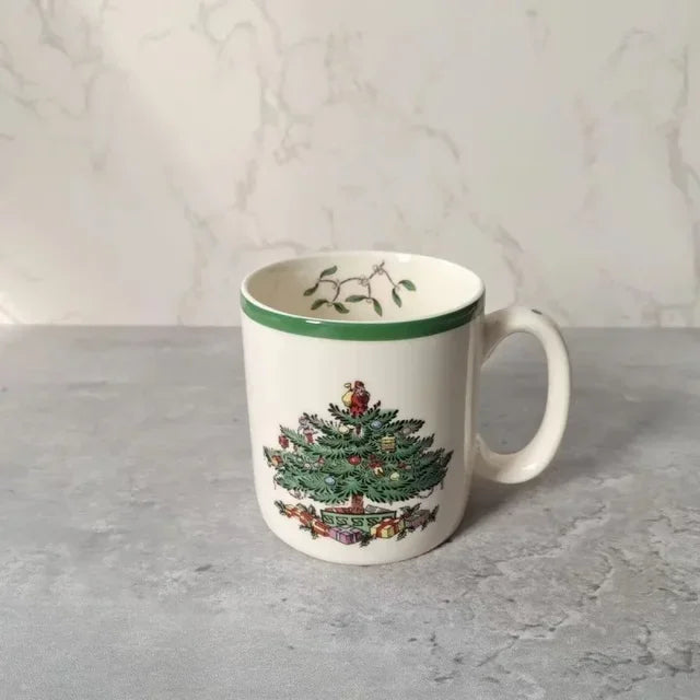 Coleção Pinheiro de Natal: Porcelana Clássica em Branco e Verde