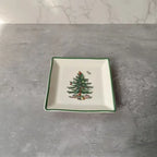Coleção Pinheiro de Natal: Porcelana Clássica em Branco e Verde
