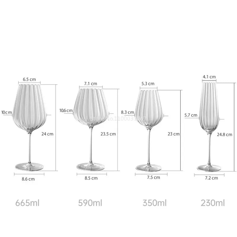 Taça de Vinho Tinto em Cristal Transparente com Ondulação Nórdica