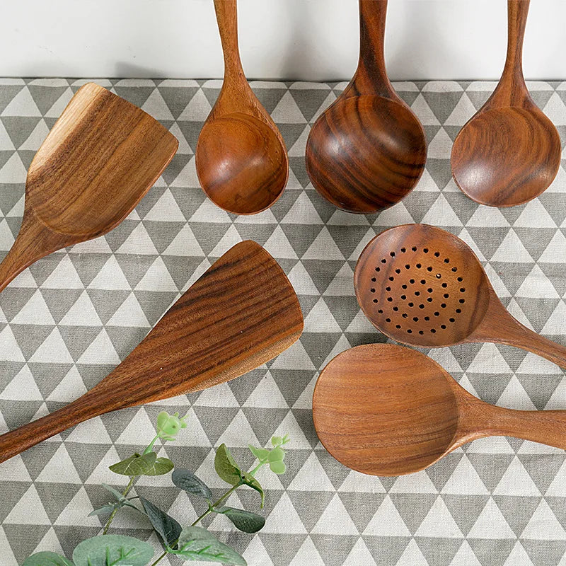 Kit Utensílios de Madeira Teca: Natural, Artesanal e Feito para Durar