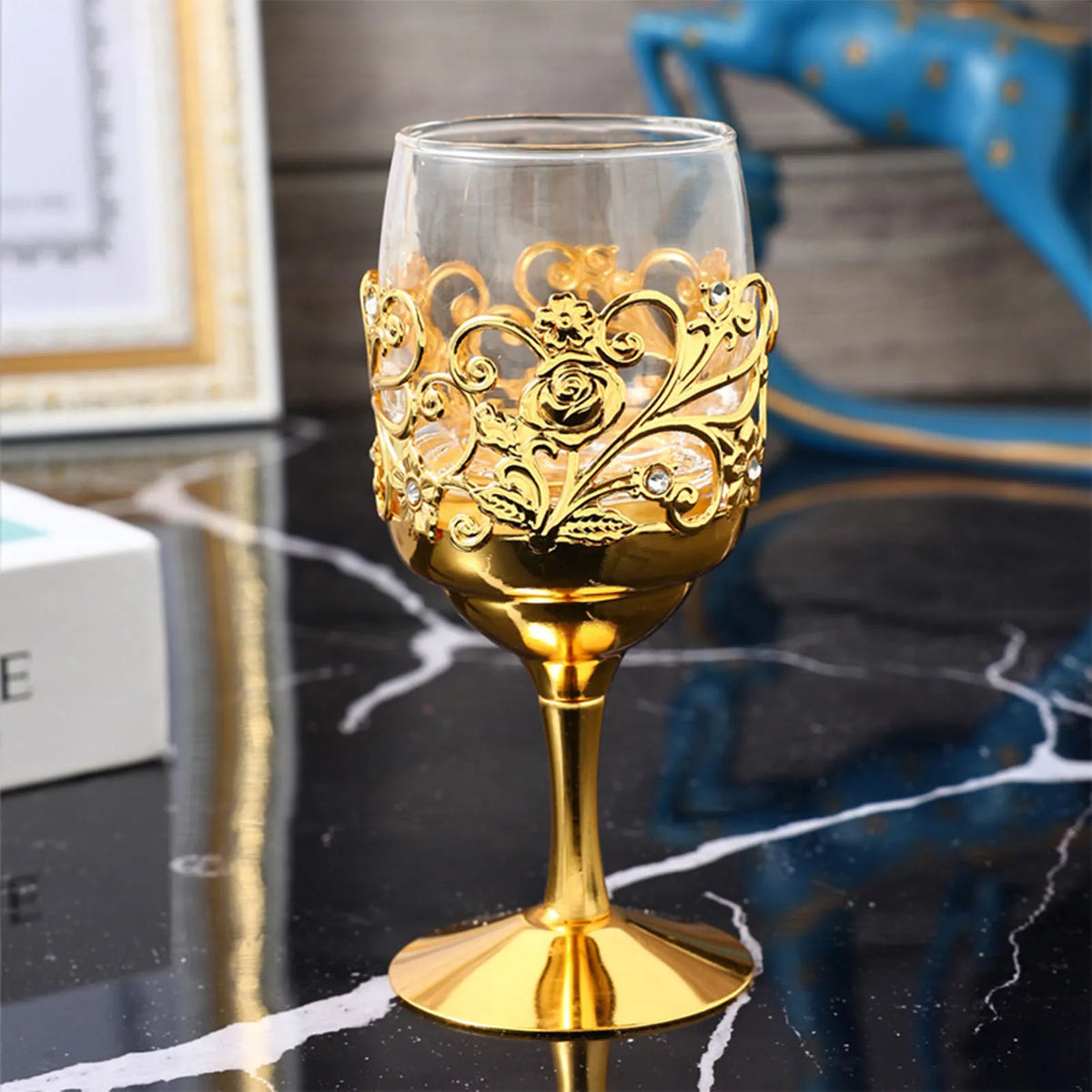 Taça de Vinho  Dourada