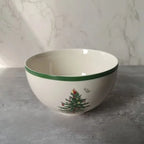 Coleção Pinheiro de Natal: Porcelana Clássica em Branco e Verde