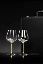 Taças de Cristal Haste Cravejada: Elegância para Brindar o Inesquecível