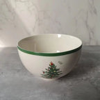 Coleção Pinheiro de Natal: Porcelana Clássica em Branco e Verde