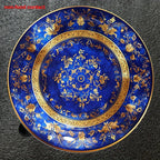 Prato Decorativo em Cerâmica Azul e Dourada com Design Floral Europeu,