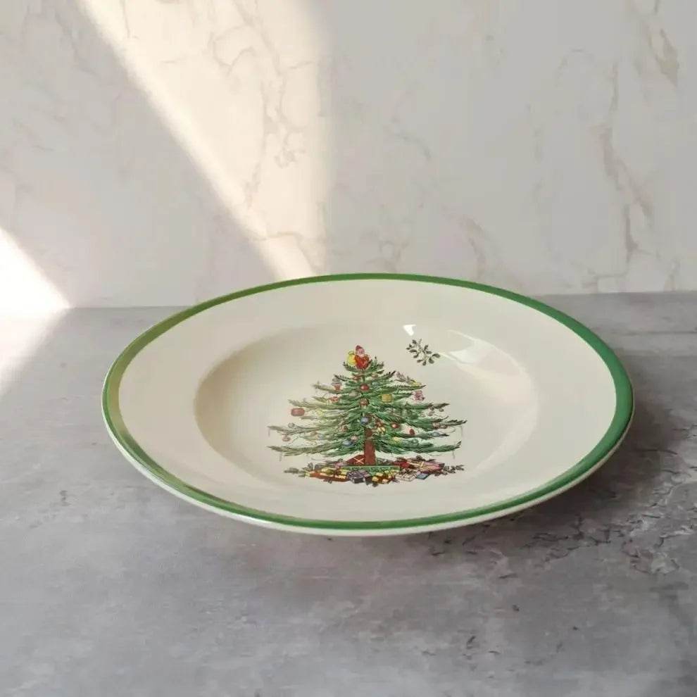 Coleção Pinheiro de Natal: Porcelana Clássica em Branco e Verde