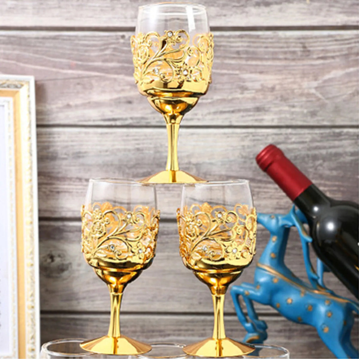 Taça de Vinho  Dourada