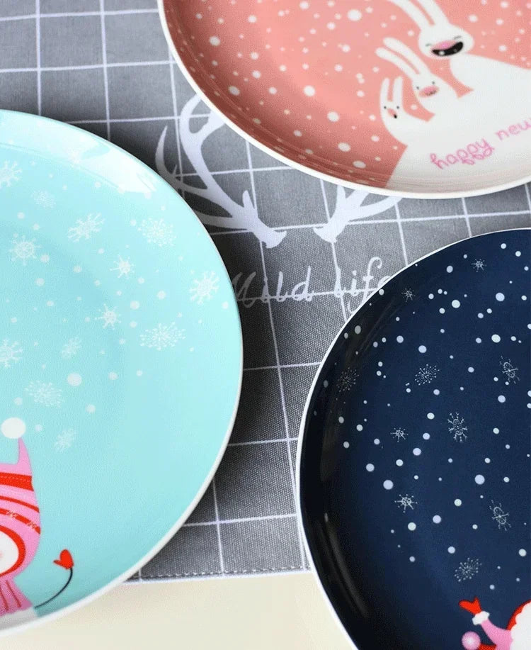 Coleção de Pratos Natalinos: Porcelana Ilustrada com Cenas de Inverno