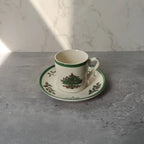 Coleção Pinheiro de Natal: Porcelana Clássica em Branco e Verde